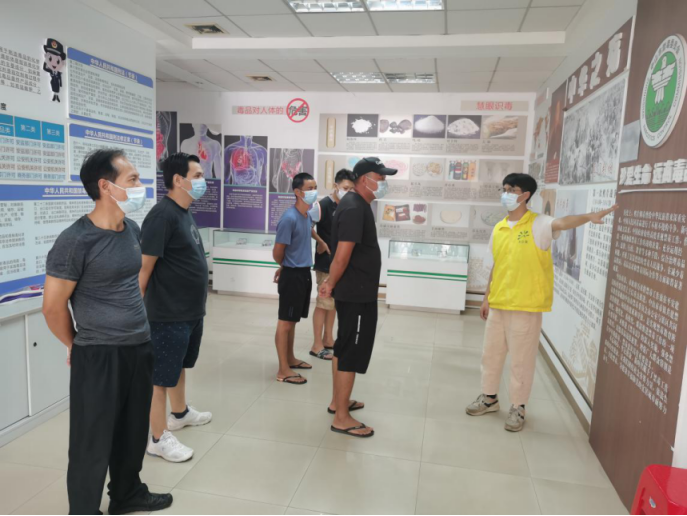 阜沙鎮(zhèn)禁毒信息〔2022〕第224期-- 弘揚禁毒精神，筑牢禁毒防線-阜沙鎮(zhèn)組織群眾參觀禁毒教育基地