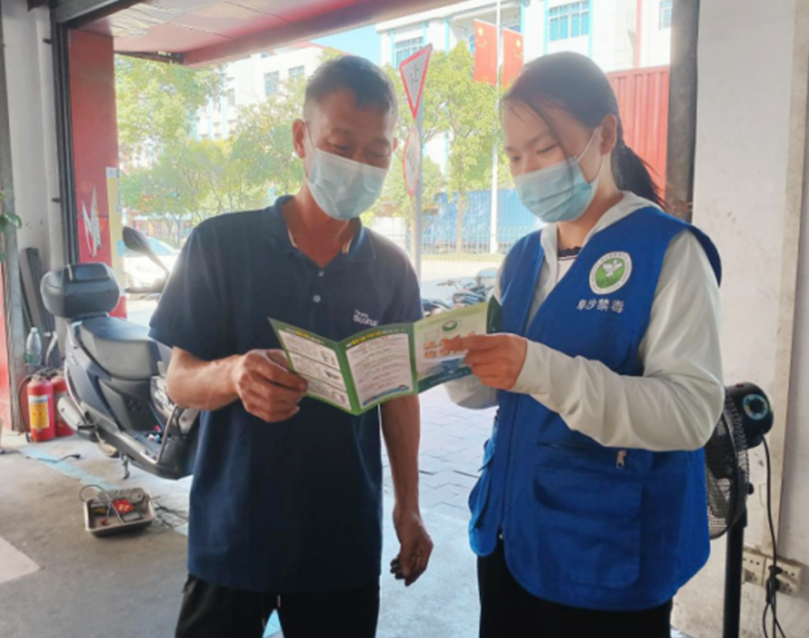 阜沙鎮(zhèn)禁毒信息〔2022〕第252期--【禁毒攻堅】“抗疫防毒你我他，健康社區(qū)靠大家”-阜沙開展禁毒